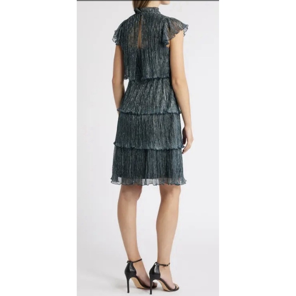 NWT Vince Camuto Metallic Tiered Crinkle Dress In Blue Shimmer / Size 4 - Picture 2 of 4